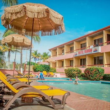 Hotel Yadran Beach Resort プンタレナス エクステリア 写真