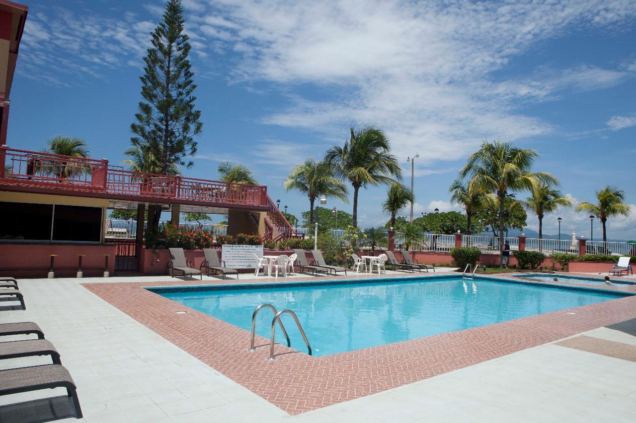 Hotel Yadran Beach Resort プンタレナス エクステリア 写真